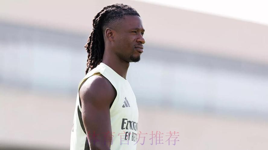 皇马官方：卡马文加右脚踝扭伤 具体伤势有待检查